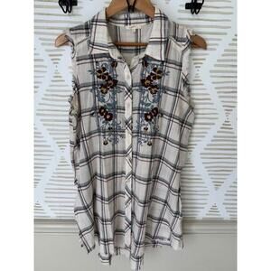 Mysteree Women’s Medium Embroidered Floral Tunic Tank